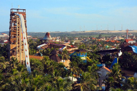 insano waterslide perosotan tertinggi di amerika latin